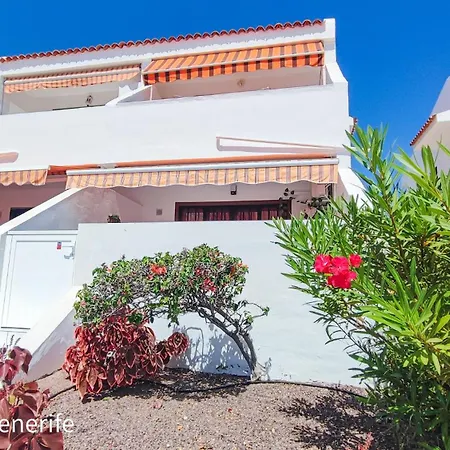 Primavera By The * アデヘ