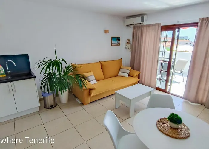 Primavera By The Apartamento